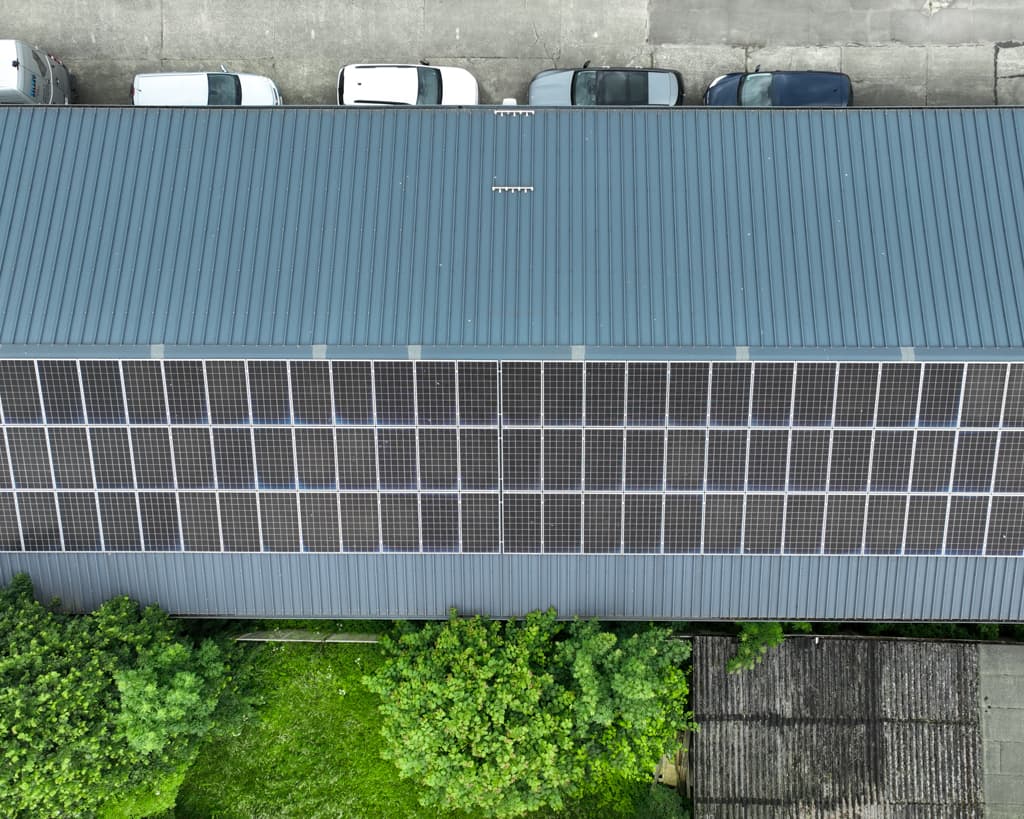 Photovoltaikanlage auf dem Produktionsgebäude